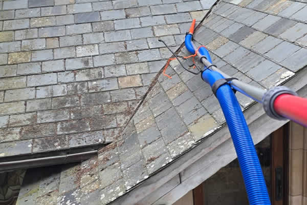 Gutter Cleaning in Monterey Peninsula