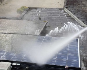 solar-panel-cleaning-002